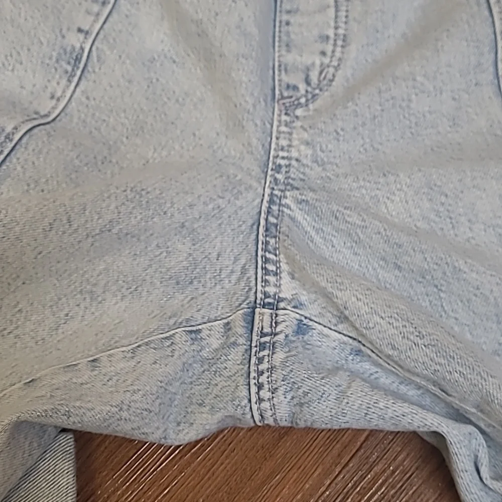 LOFT Light Blue‎ Straight Leg Jeans for women zise m used good condition.